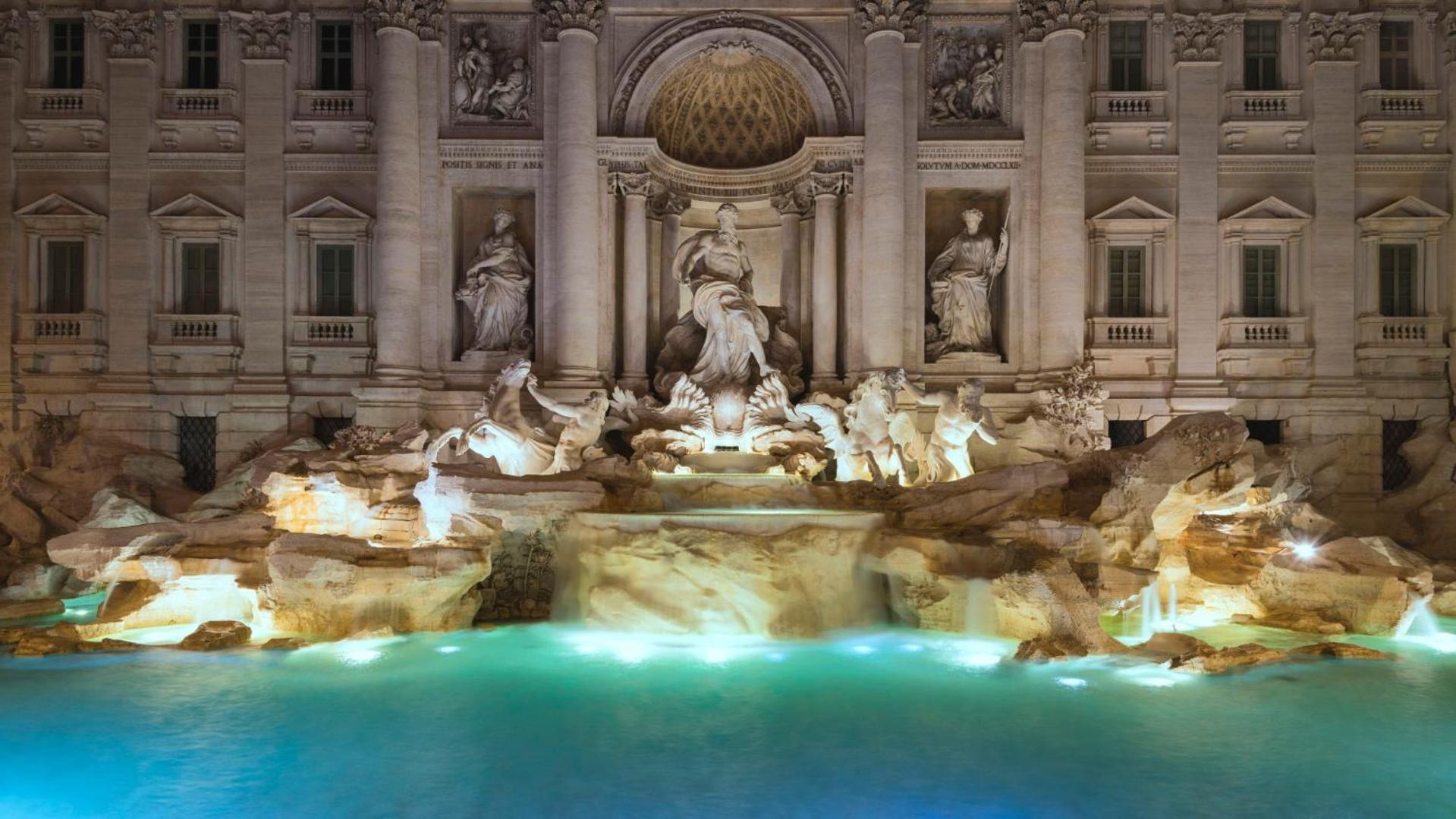 Dolcevite - Fontana Di Trevi — Photos 2