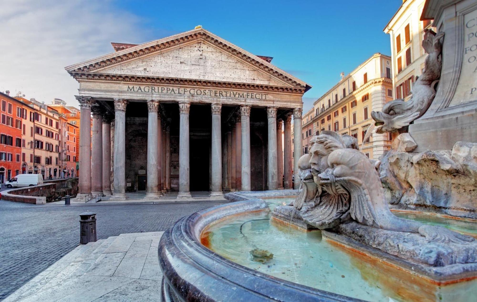 Dolcevite - Fontana Di Trevi, Rome